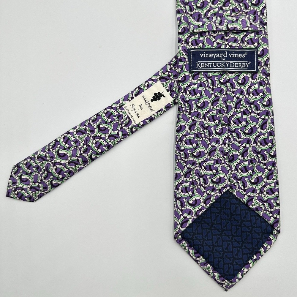 Vineyard Vines Kentucky Derby Silk Tie Purple Horseshoe Print USA 3.5in